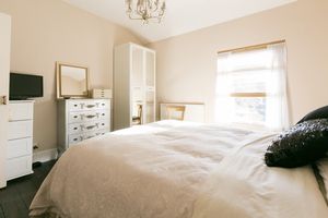 Bedroom- click for photo gallery